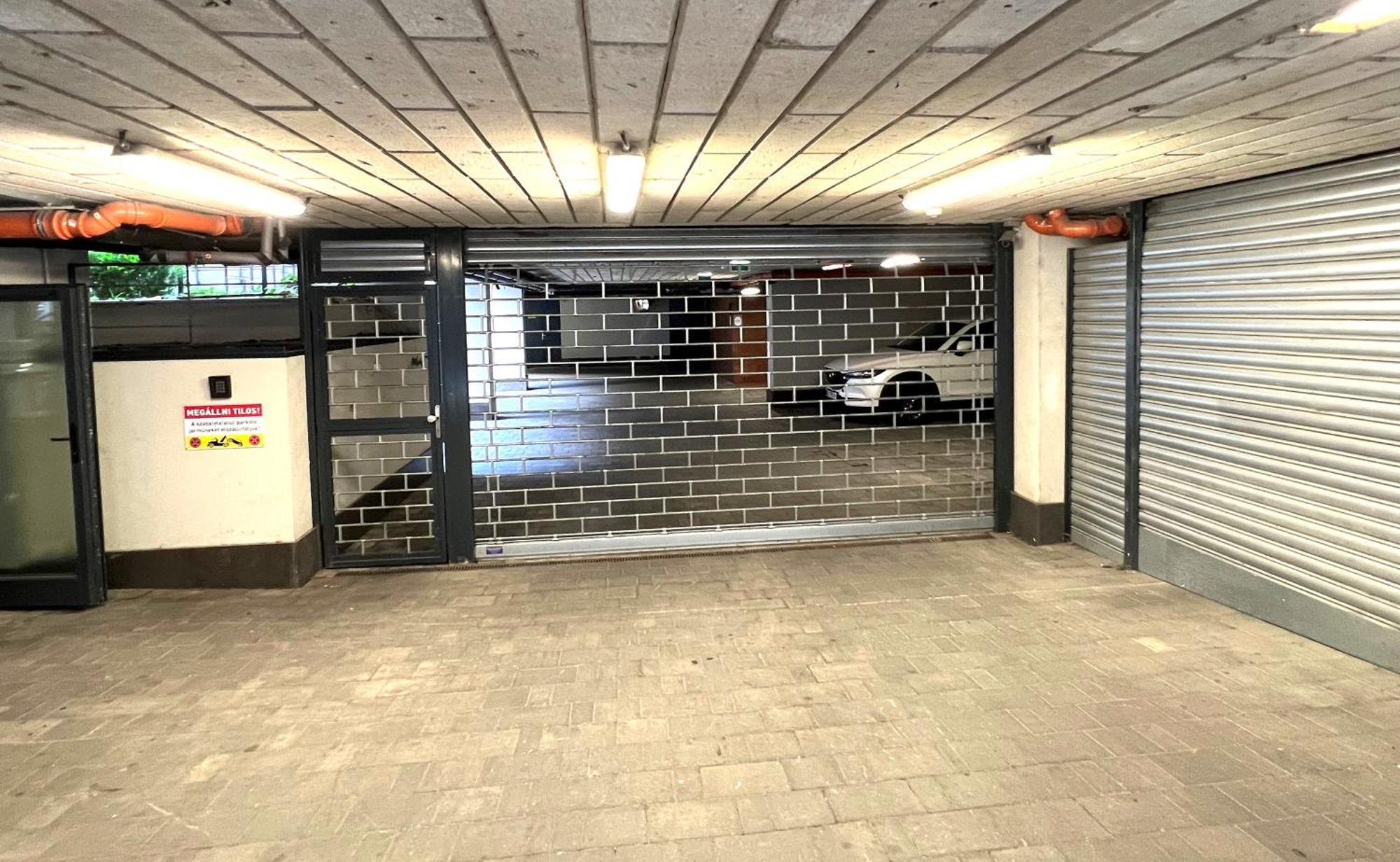 Luxe Central Studio With Pool, Parking & Ac 부다페스트 외부 사진