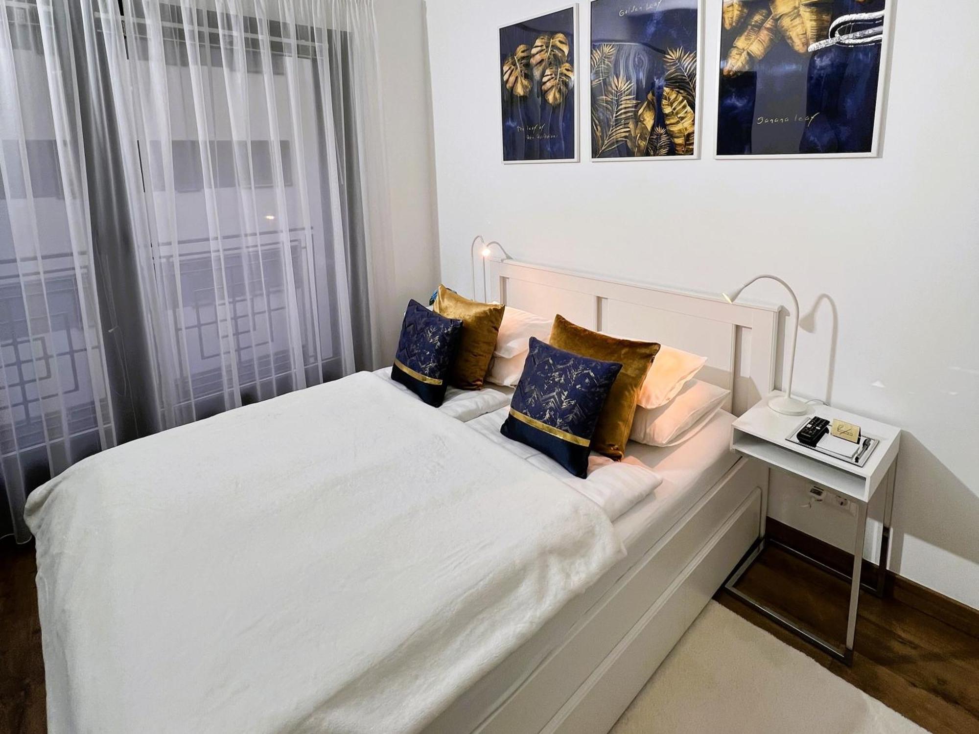 Luxe Central Studio With Pool, Parking & Ac 부다페스트 외부 사진